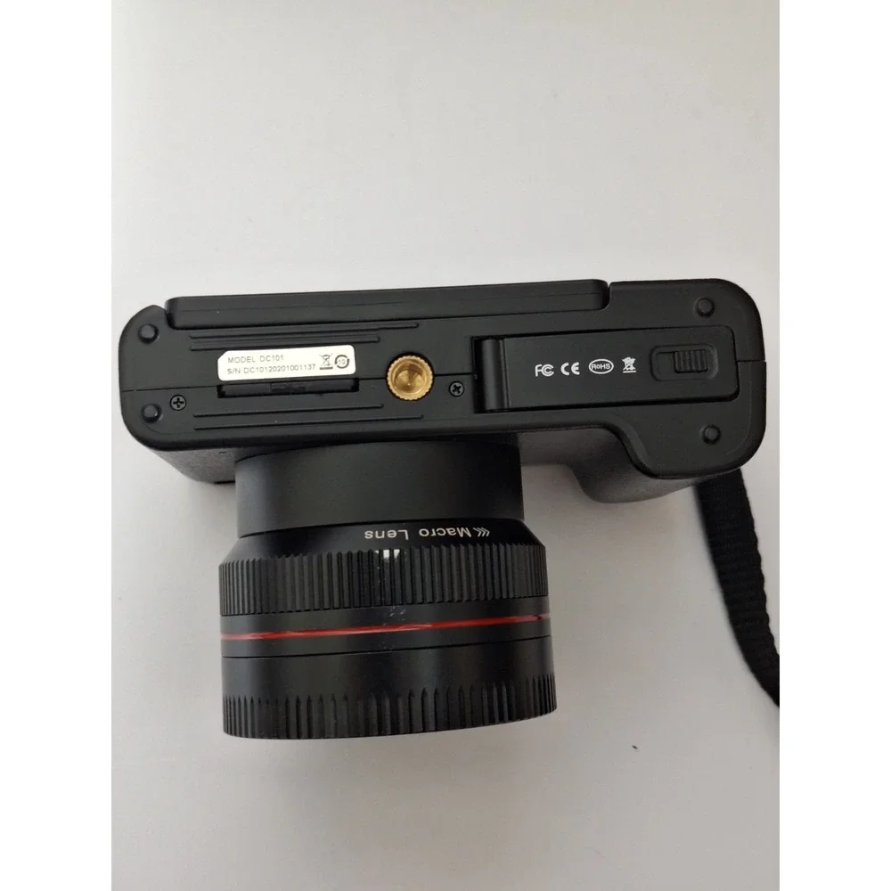 High Definition Digital Video Camera with Flip Screen 16x Zoom 3.0
